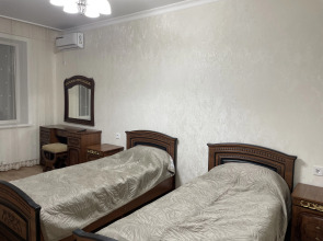 Квартира у набережной