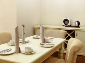 Отель Салют