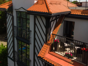 Квартира с башней и терассой