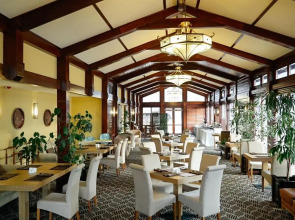 Отель Samal Resort & Spa