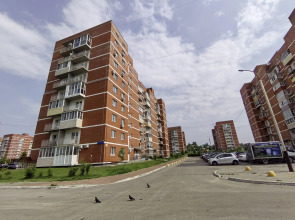 Квартира Уютная и чистая в новом тихом районе рядом с центром