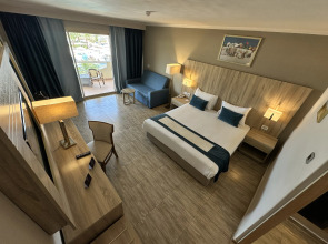 Seven Seas Jolie Bay