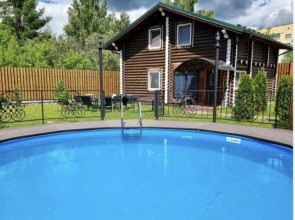 Дом с Бассейном