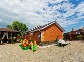 Гостевой дом Ясенская коса—Азовская краса