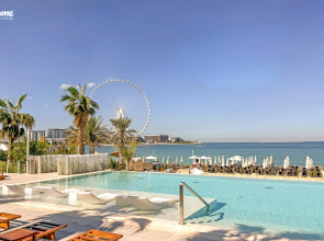 Апартаменты Bnbmehomes Marina Gem 5 min walk to Flying Cup - 2503