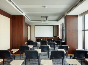 Отель Royal Tulip Muscat