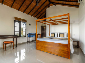 Курортный отель Ananthaya Beach