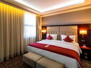 Отель Ramada and Suites by Wyndham Yerevan
