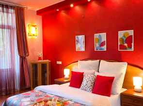 Апартаменты Счастье жить в центре Севастополя