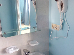 Guest House on Aivazovskogo 38