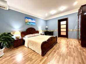 Просторные двухкомнатные Апартаменты в ЖК Камелот рядом с Набережной р. Волга (Садовая 335)