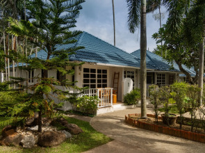 Отель Bandara On Sea