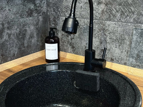 Апартаменты Granada Шикарная евро-двушка в центре города с новым ремонтом в стиле Лофт