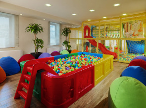 Отель Tsaghkadzor Marriott