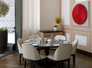 Отель Address Downtown