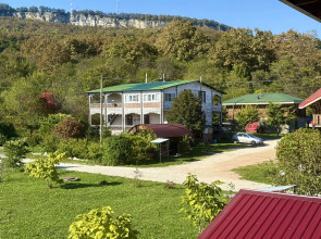 Thach from Travel Hotels Entourage