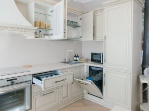 Квартира Большая трехкомнатная квартира с видом на Храм