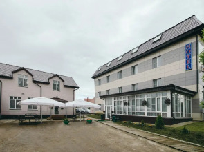 Отель Iceberg House