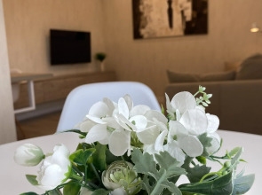 Апартаменты PosutochnoSV на Лунной 30