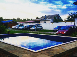 Belyij Dom Na Trasse M4 Don Hotel	