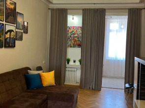 Квартира Атмосферная в дореволюционном доме в центре