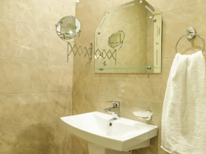 Отель Салют