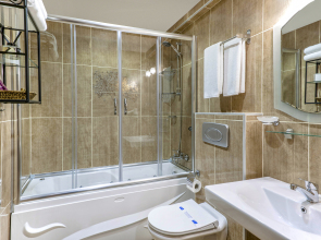 Royan Suites Boutique Hotel