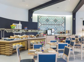 Апарт-Отель Grand Muthu Oura View Beach Club