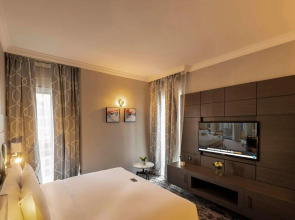 Edge Creekside Hotel