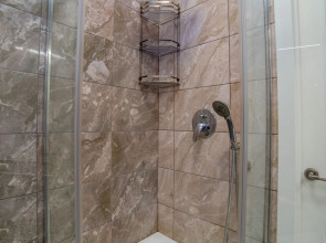 Апартаменты Братская 27к3 подьезд 2