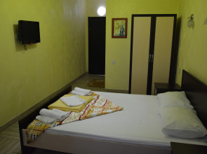 Отель Nine Brothers