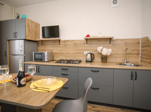 Апартаменты Ук Атмосфера Биpюза и coлнцe в Иcтopическом Центpе Яpославля