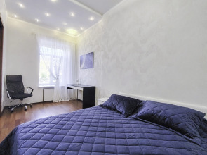 Квартира Трехкомнатная с Видом на Фонтанку