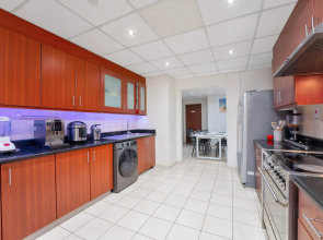 Мини-отель Berloga Holiday Homes JBR