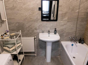 Квартира двухкомнатная в Доме с видом на Лавру