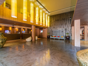 Отель Radisson Resort and Suites Phuket