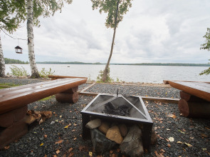 Гостевой дом Дом у озера 4Стихии