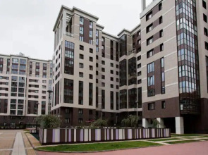 Апартаменты Cozy River and Park View Apartment