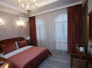 Отель West Inn Palace