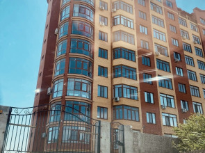 Квартира Просторная новая люкс в центре недалеко от моря