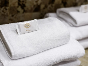 Апартаменты Однокомнатные на Дуки, 11 этаж, Мишки