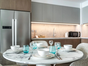 Апартаменты Welcome Home с видом на море 2 Спальни