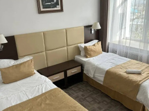 Отель Танжарык