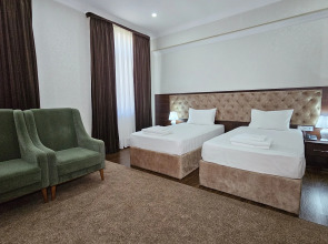 Отель Grand Turon Plaza