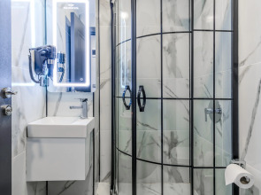 Отель Solin Airport Hotel