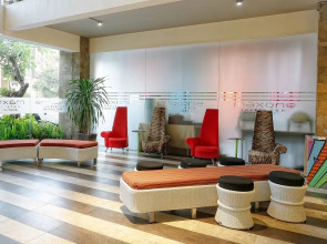 Отель MaxOneHotels Bukit Jimbaran