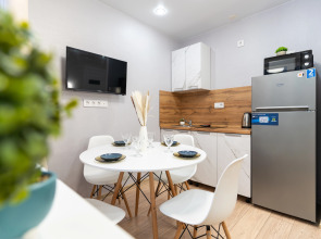 Апартаменты на Авиационной 63/3 (А)