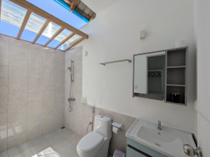 Ночлег и завтрак (B&B) Avi Guesthouse