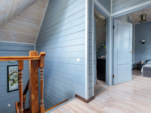 Частный дом часть с 2 спальнями с видом во дворик