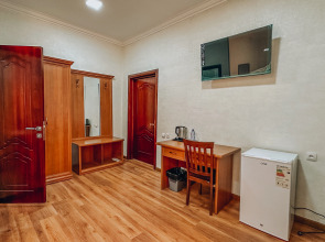 Отель Pakhlavon Hotel